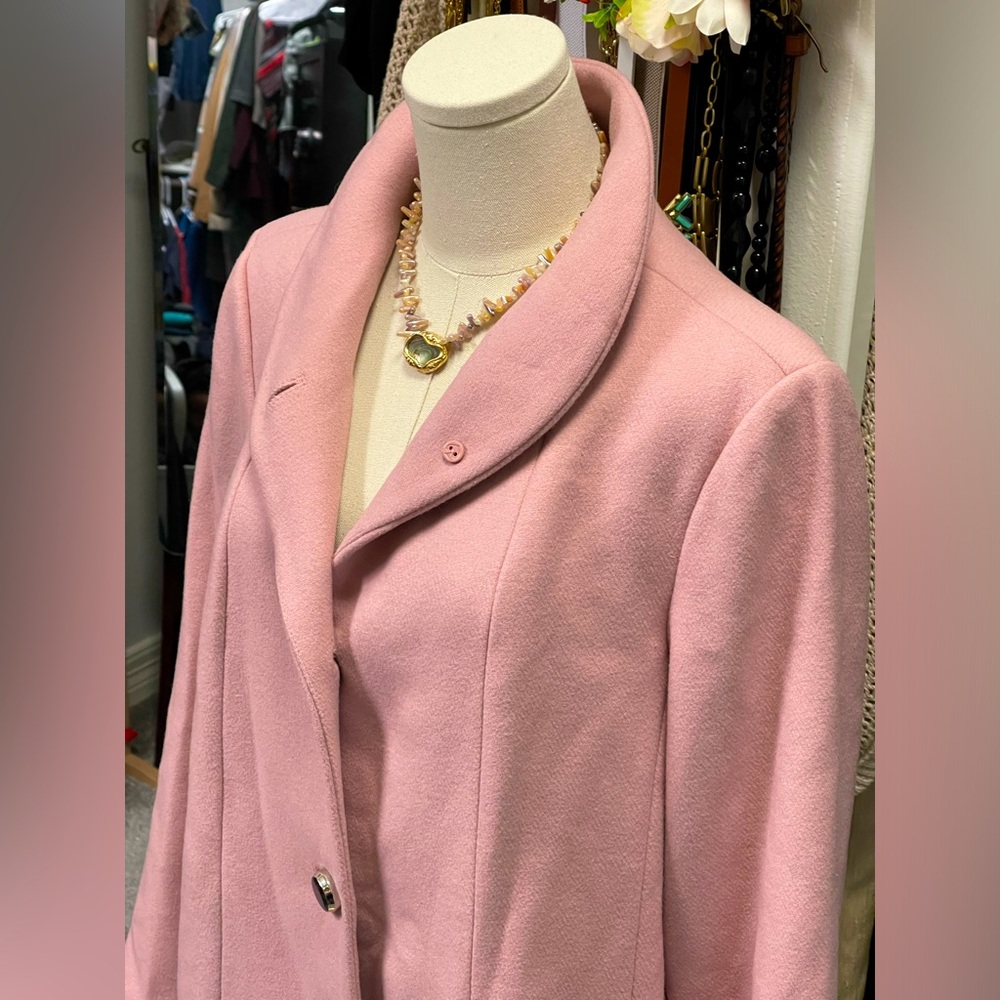 Kate Spade Stand-Collar Pink Wool blend exterior and lined interior. Size Large